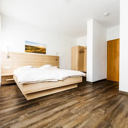 Zur Post Hotel 3*