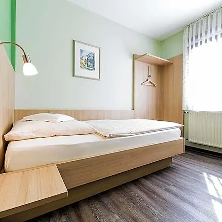 Gaestehaus Zur Post 3* 하일브론