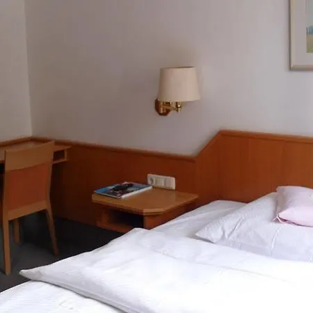 Penzion Gaestehaus Zur Post 3*