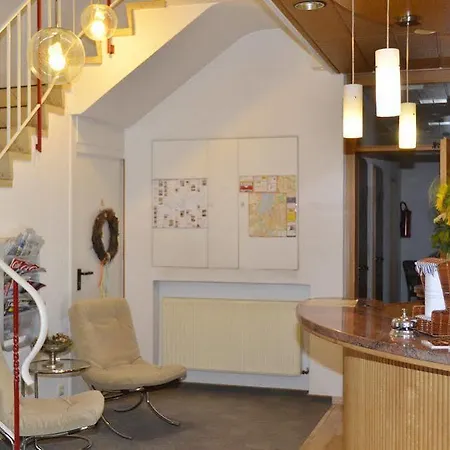 Gaestehaus Zur Post 3* 하일브론