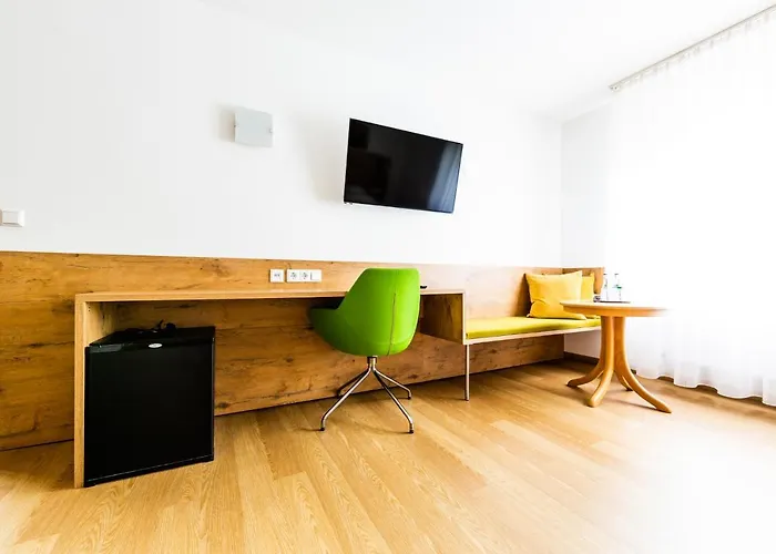 Gaestehaus Zur Post 3*