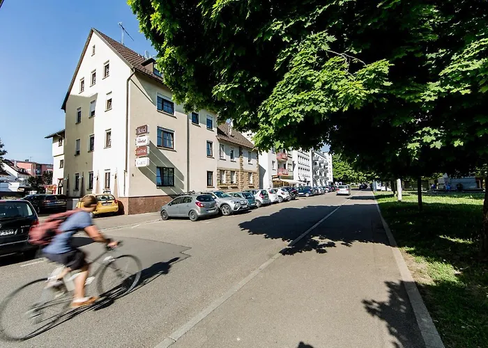 Konukevi Gaestehaus Zur Post