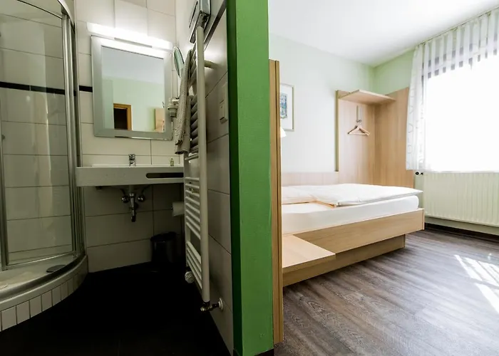 Konukevi Gaestehaus Zur Post