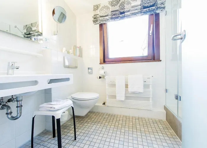 Gaestehaus Zur Post 3*