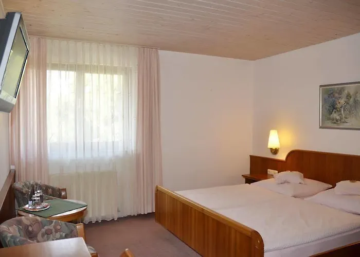 Gaestehaus Zur Post 海尔布隆